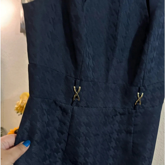 Tahari navy dress size 8 - Picture 5 of 10